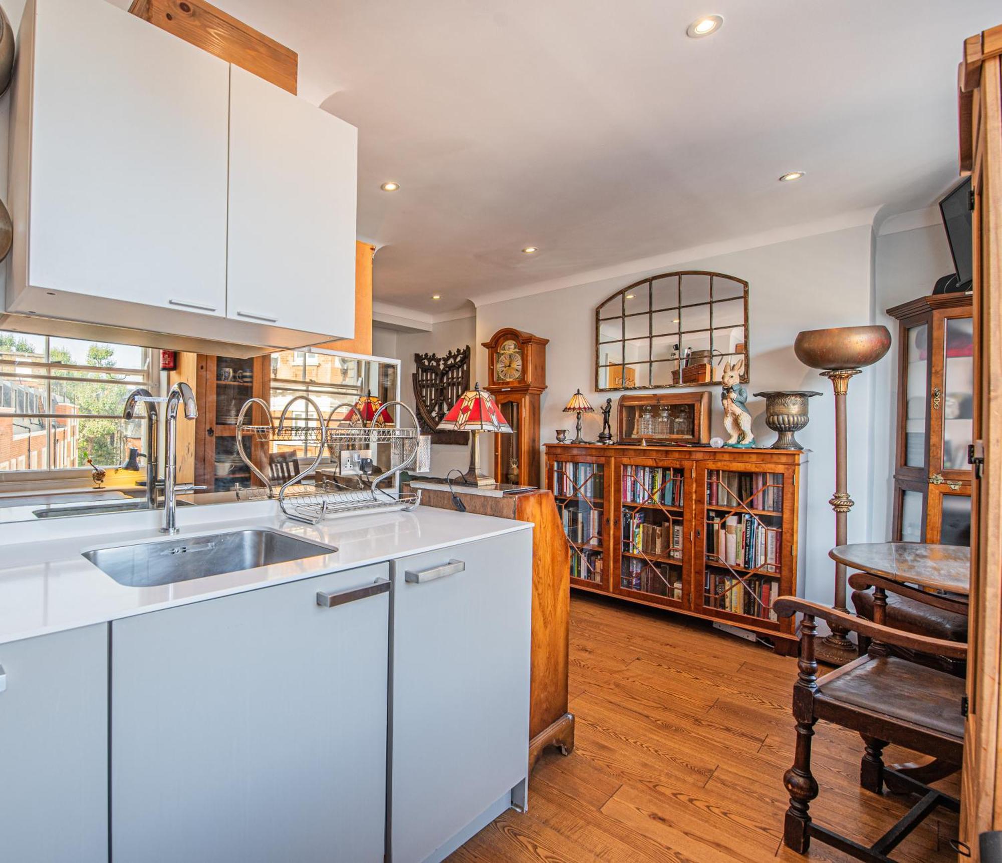 Stylish 1-Bed Flat In Soho - Prime Central Londýn Exteriér fotografie